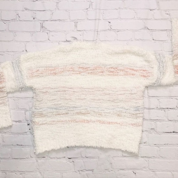 Hippie Rose Cropped Fluffy Sweater - Picture 7 of 9